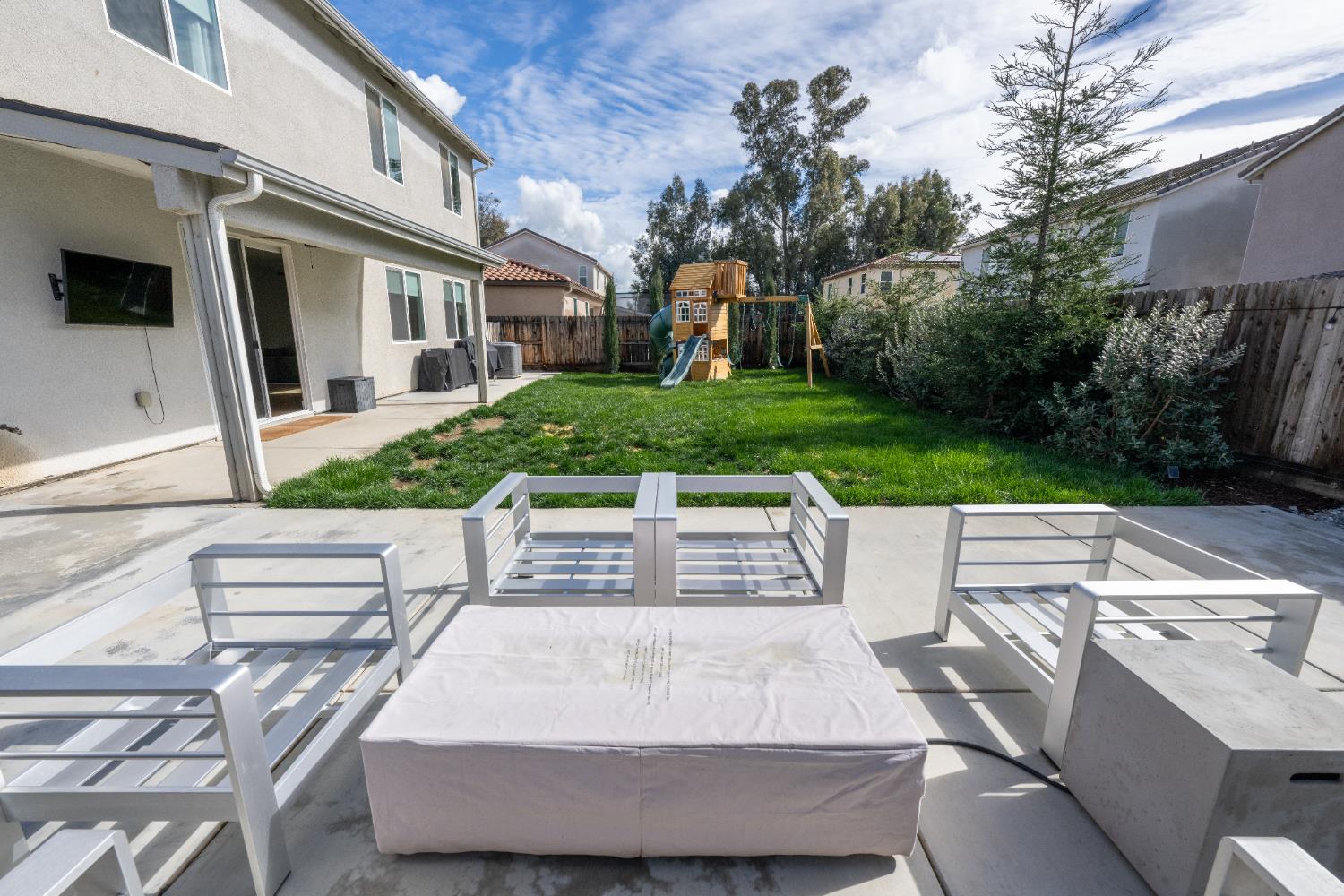 3970 Mitchell Ave, Clovis, CA 93619