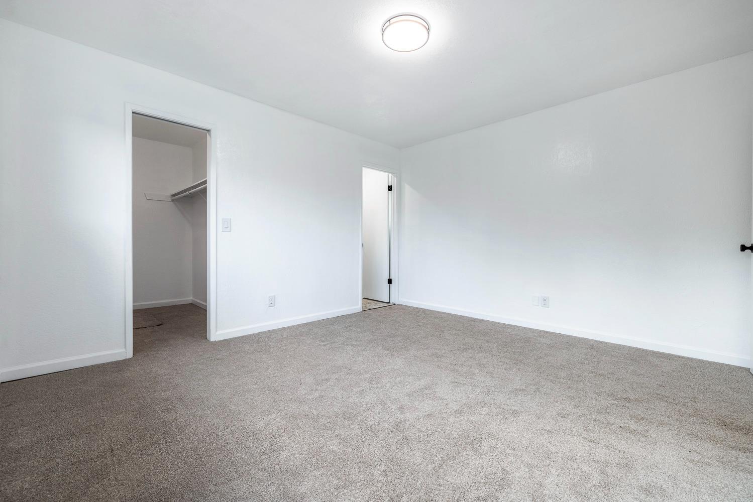 1622 Dennis Ave, Clovis, CA 93611