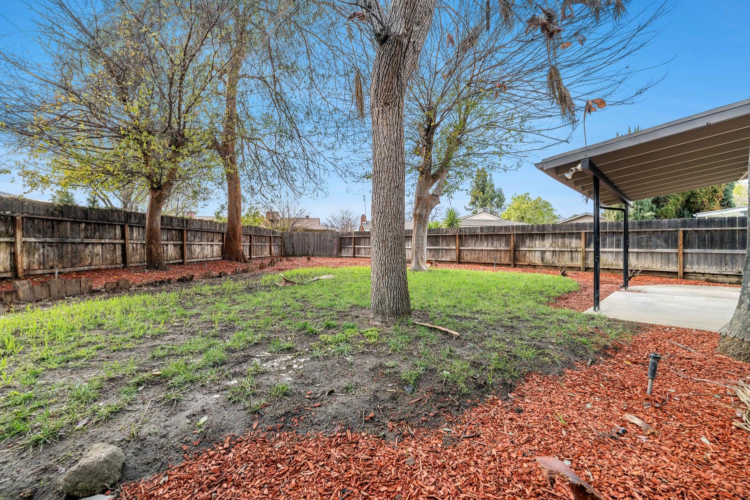 1622 Dennis Ave, Clovis, CA 93611