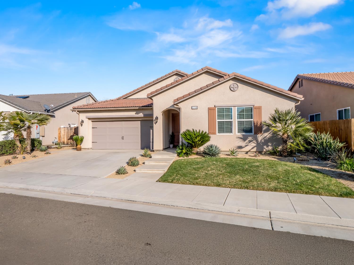 1719 N Whitmore Ave, Clovis, CA 93619