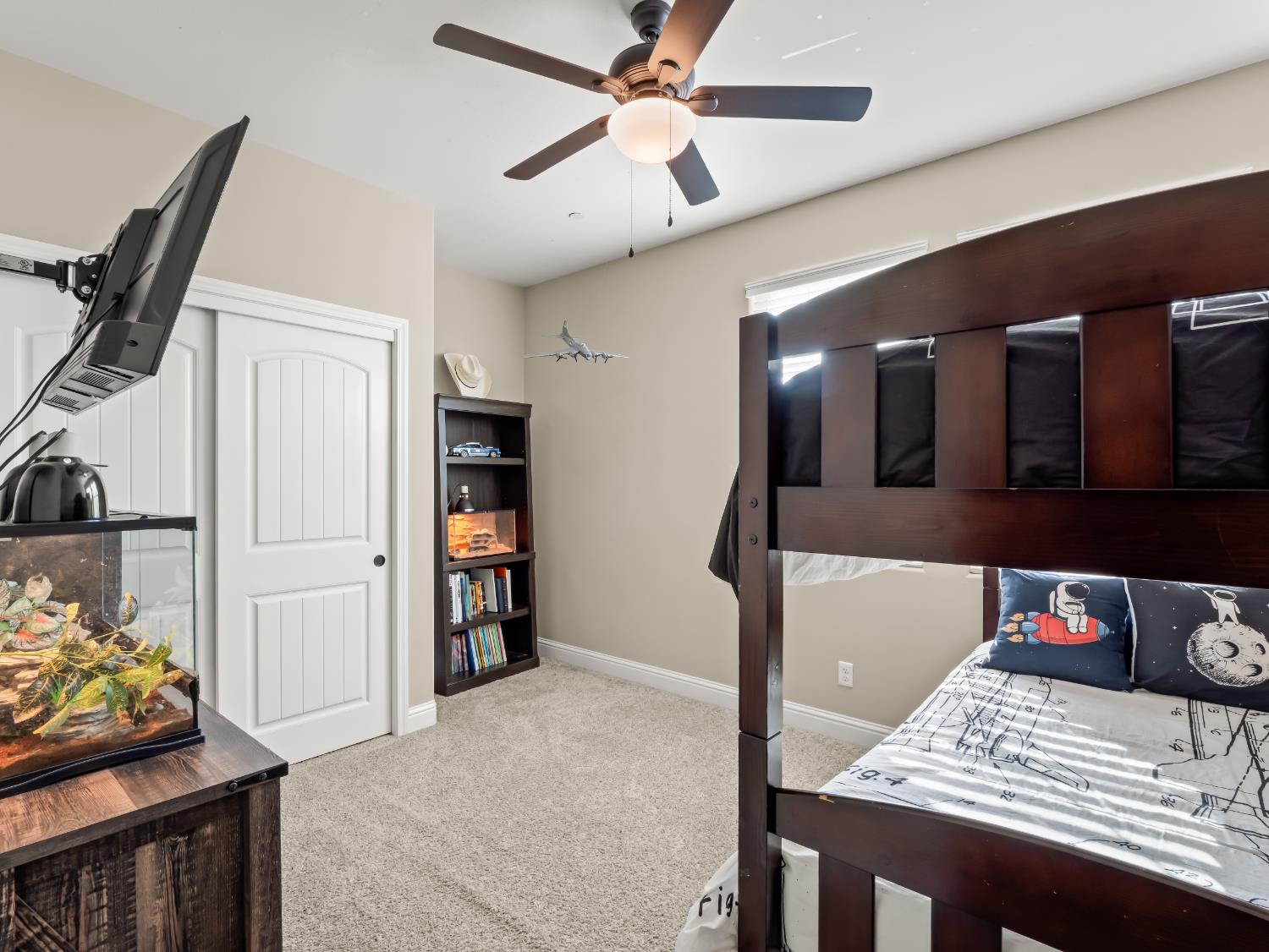 1719 N Whitmore Ave, Clovis, CA 93619