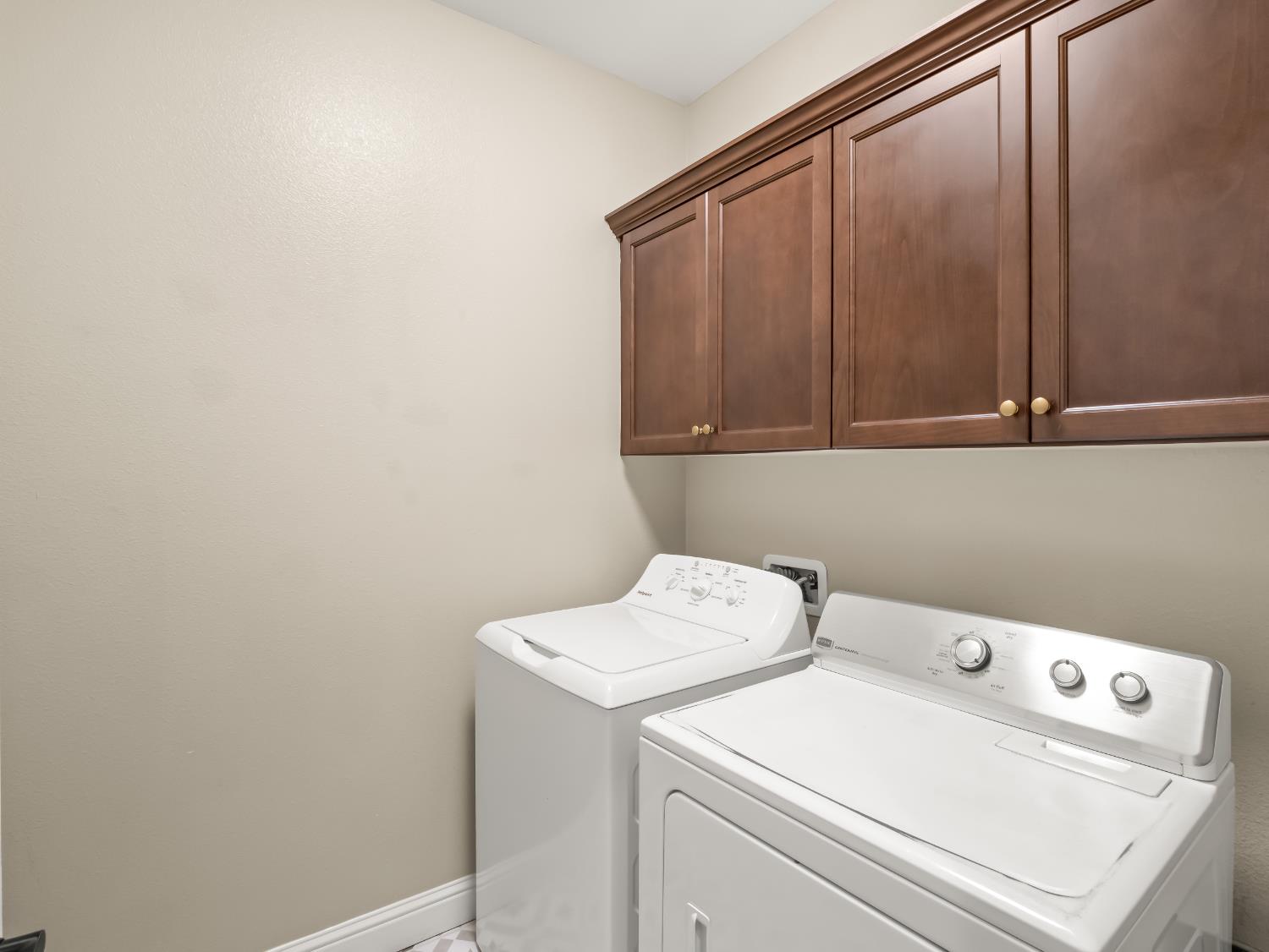 1719 N Whitmore Ave, Clovis, CA 93619