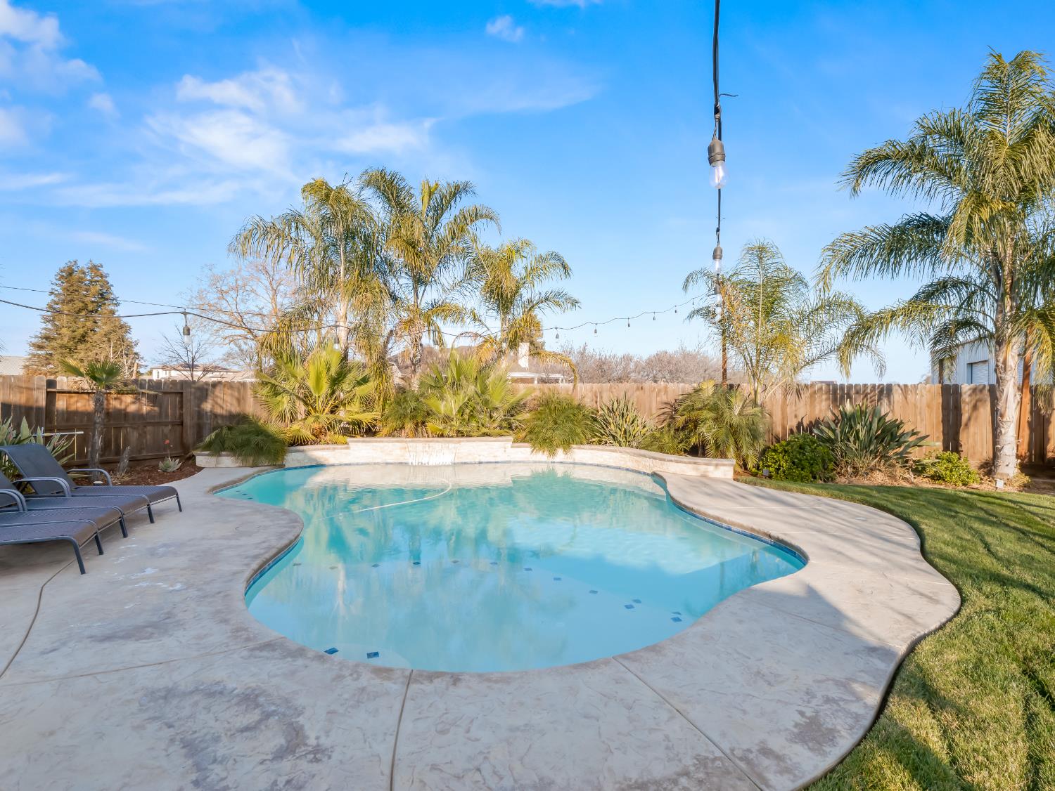 1719 N Whitmore Ave, Clovis, CA 93619