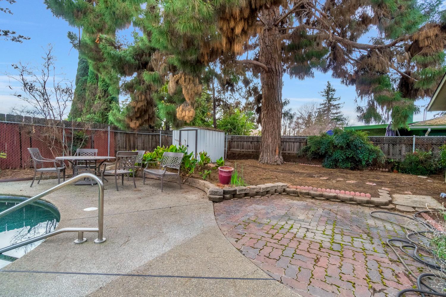 1606 Barstow Ave, Clovis, CA 93611