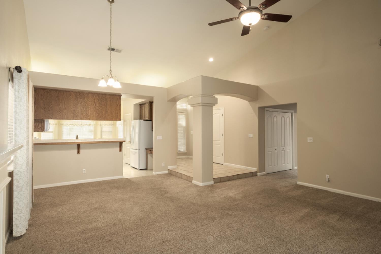 793 Applegate Ave, Clovis, CA 93611