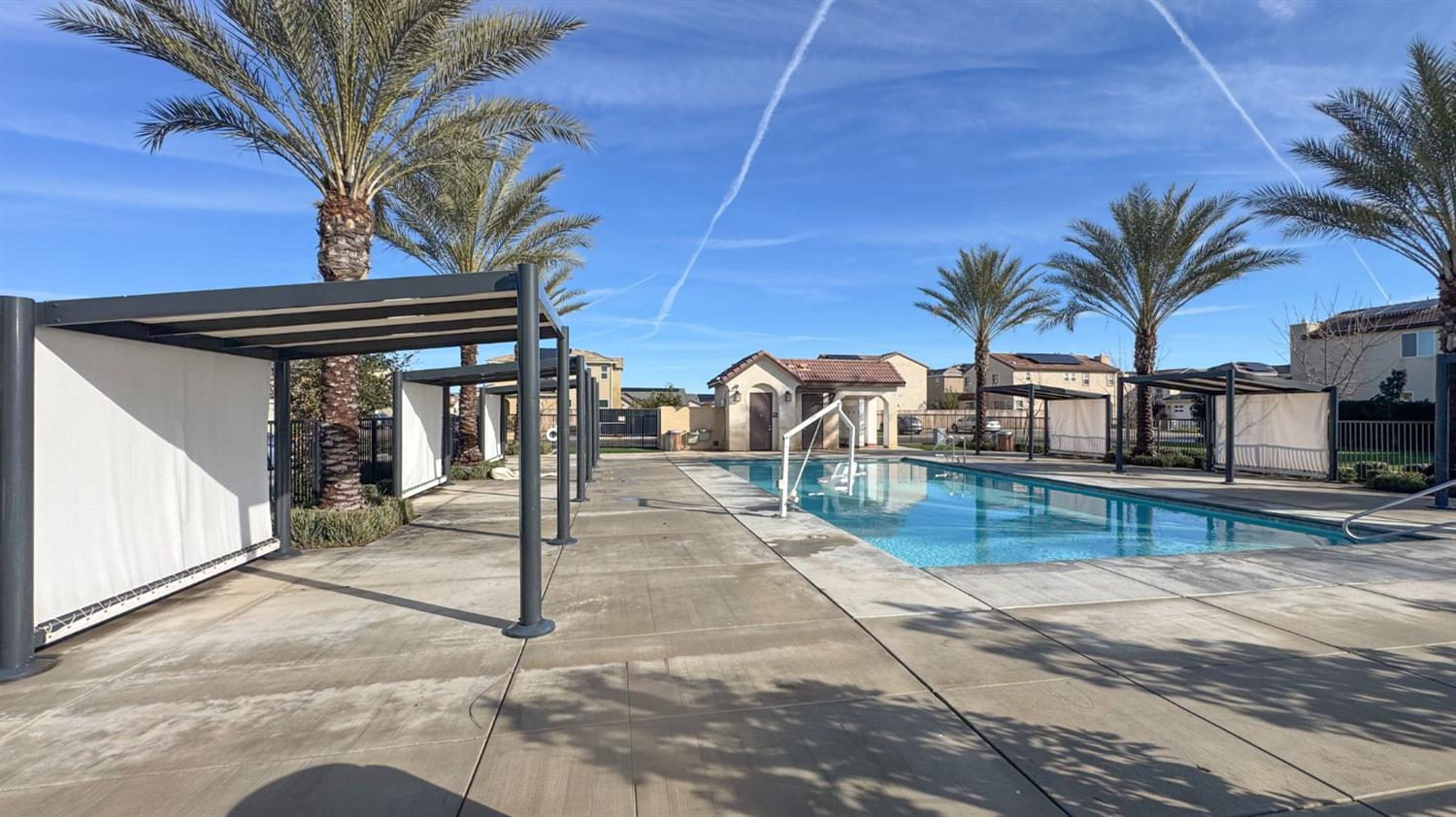 2053 N Ralph Ln, Clovis, CA 93619