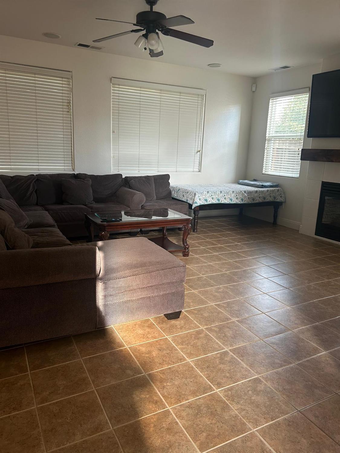 2963 Finchwood Ave, Clovis, CA 93611