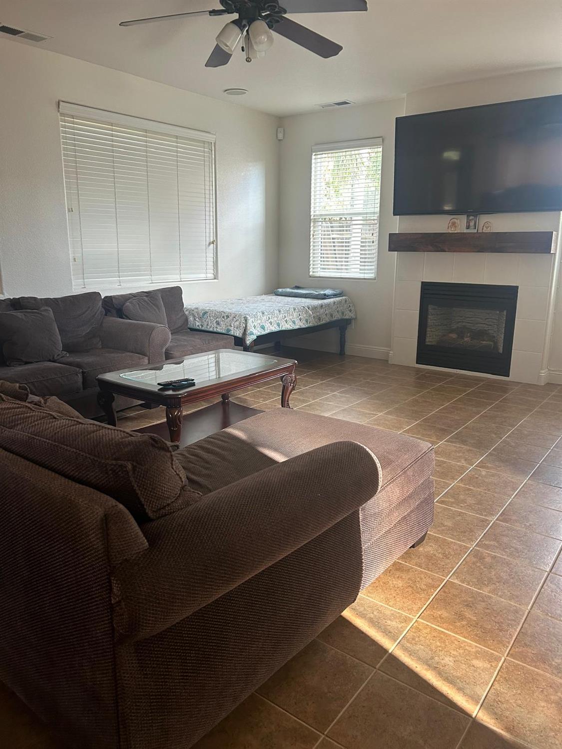 2963 Finchwood Ave, Clovis, CA 93611