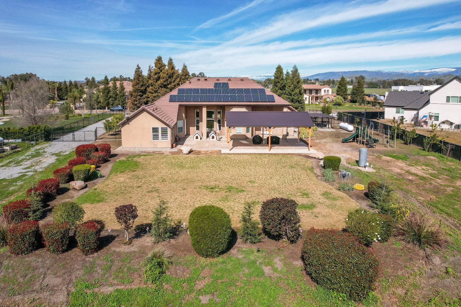 13209 E Falcon Meadow Ln, Clovis, CA 93619