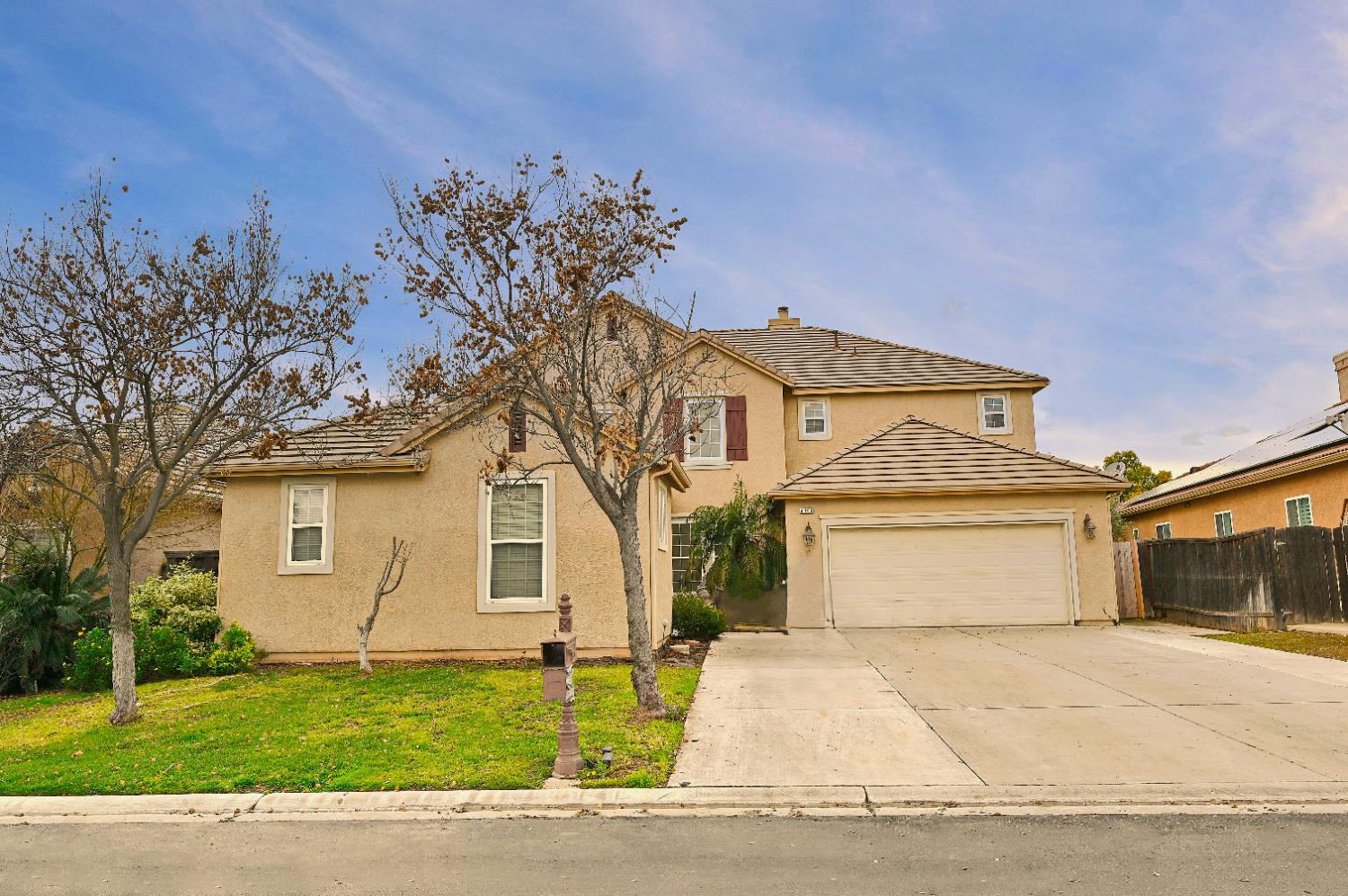 4793 N Emerald Peak Dr, Clovis, CA 93619