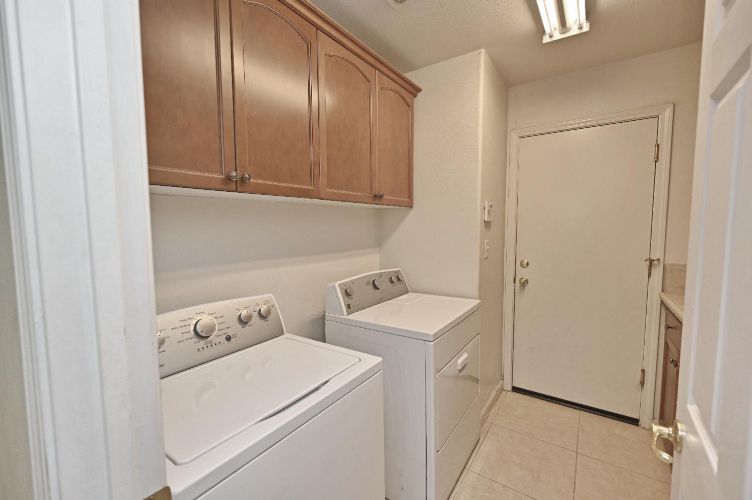 4793 N Emerald Peak Dr, Clovis, CA 93619