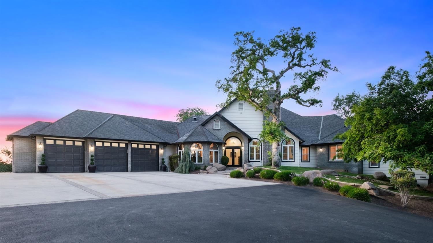 17159 Coyote Pass Ln, Clovis, CA 93619