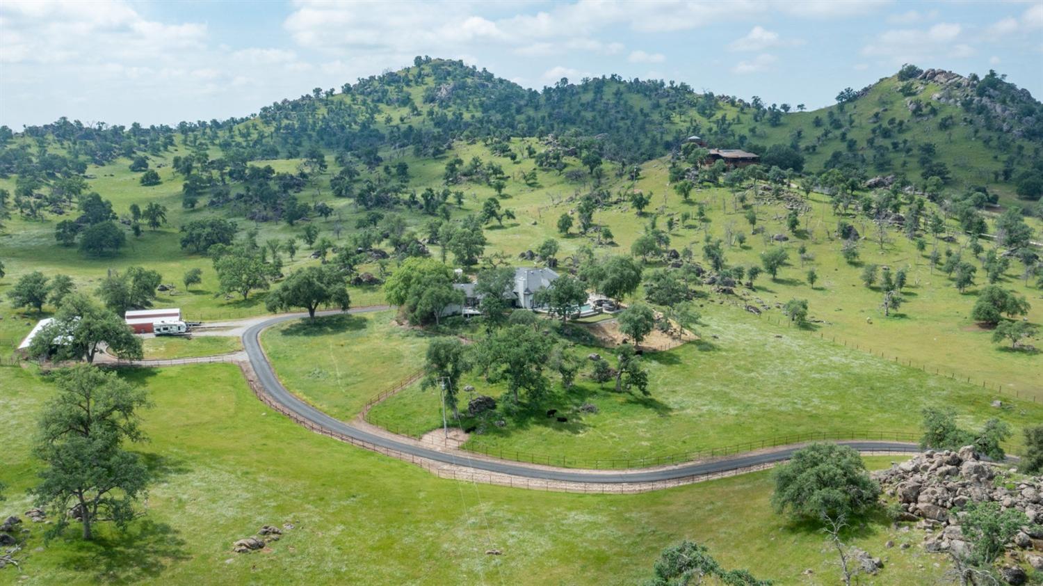 17159 Coyote Pass Ln, Clovis, CA 93619