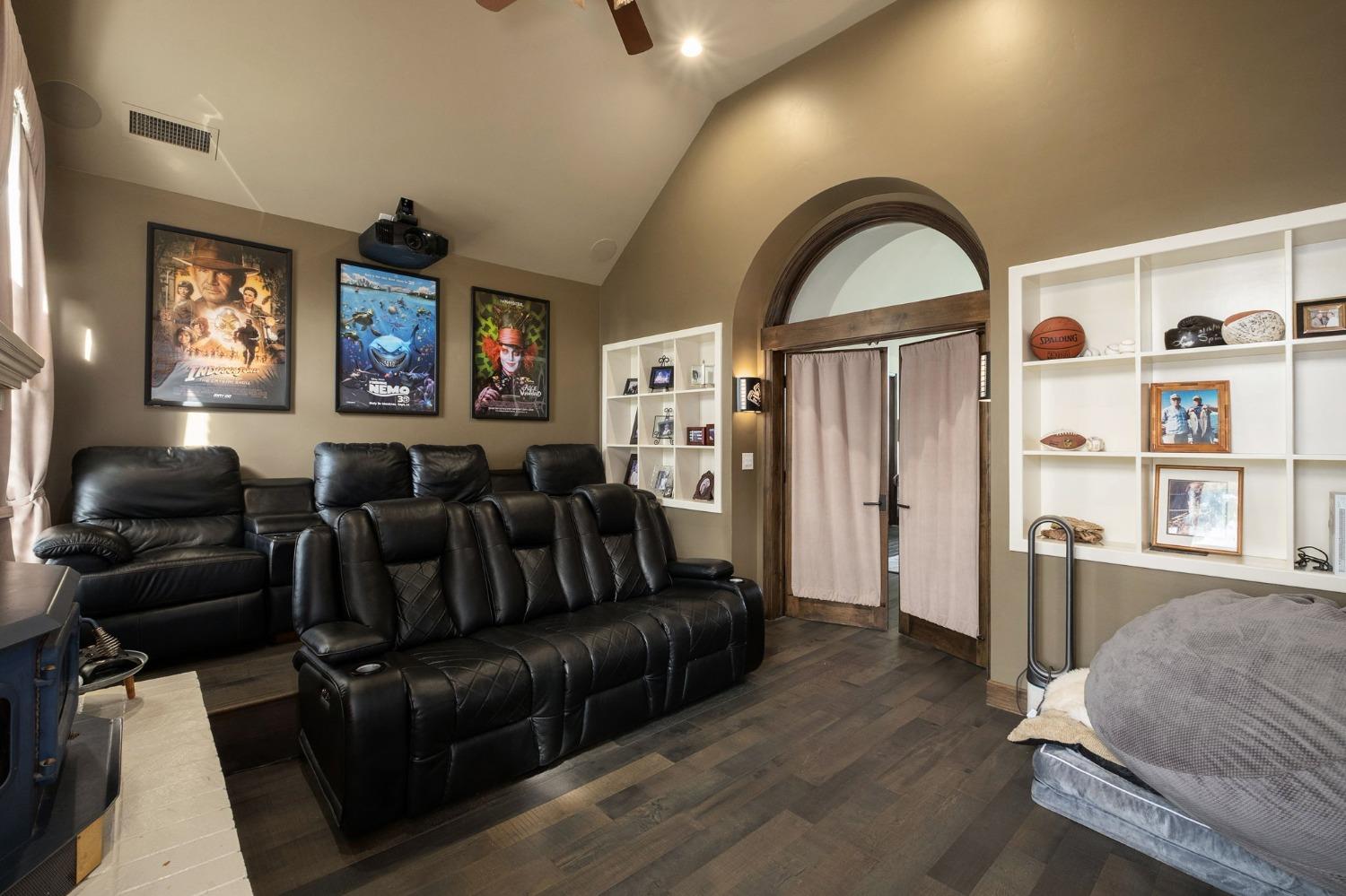 17159 Coyote Pass Ln, Clovis, CA 93619