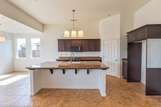 1043 La Jolla Ave, Clovis, CA 93619