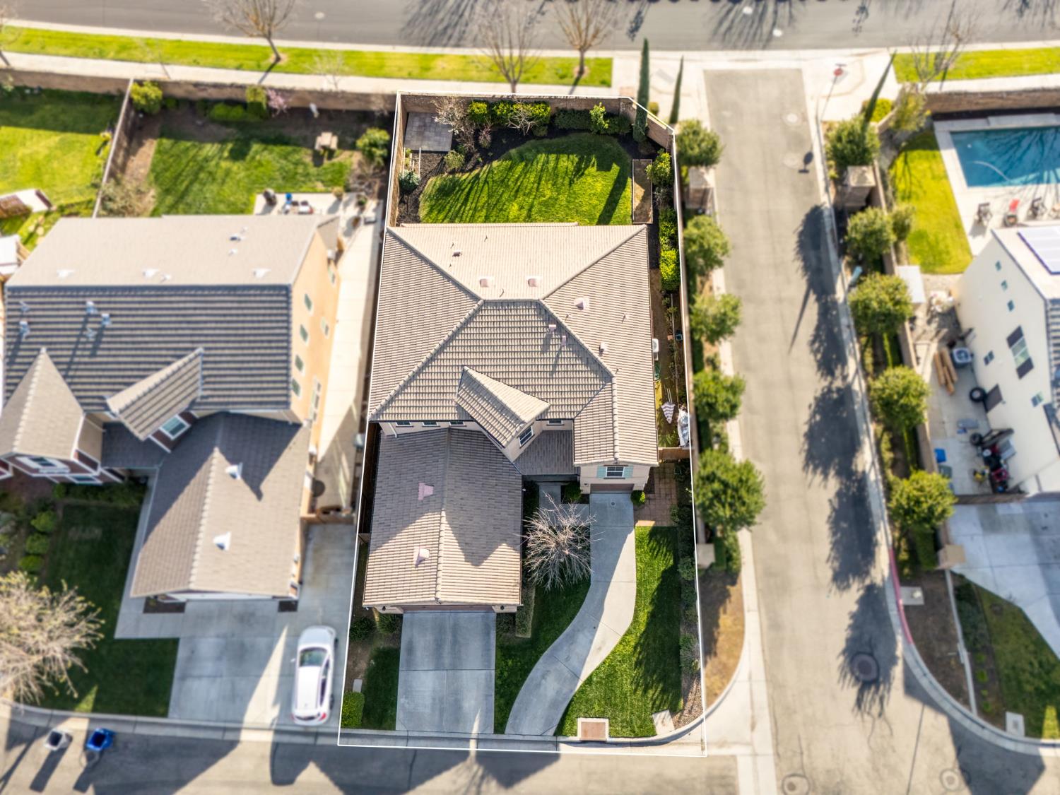 1814 N Notting Hill Ln, Clovis, CA 93619