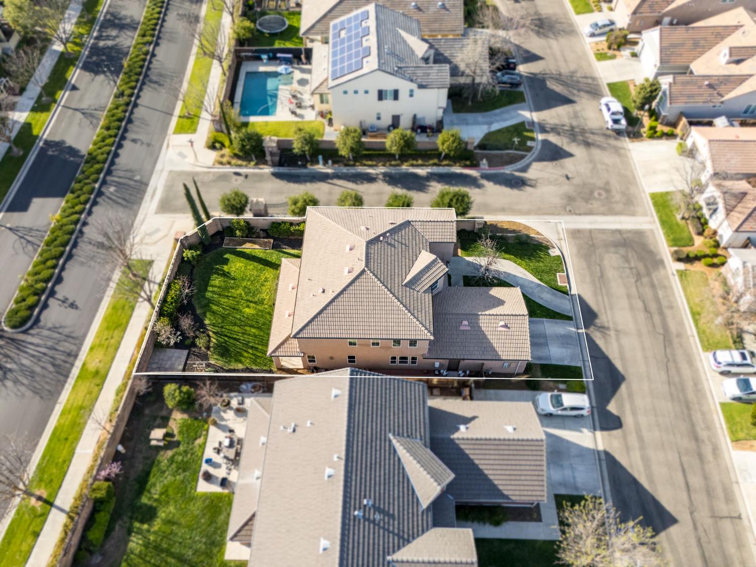 1814 N Notting Hill Ln, Clovis, CA 93619