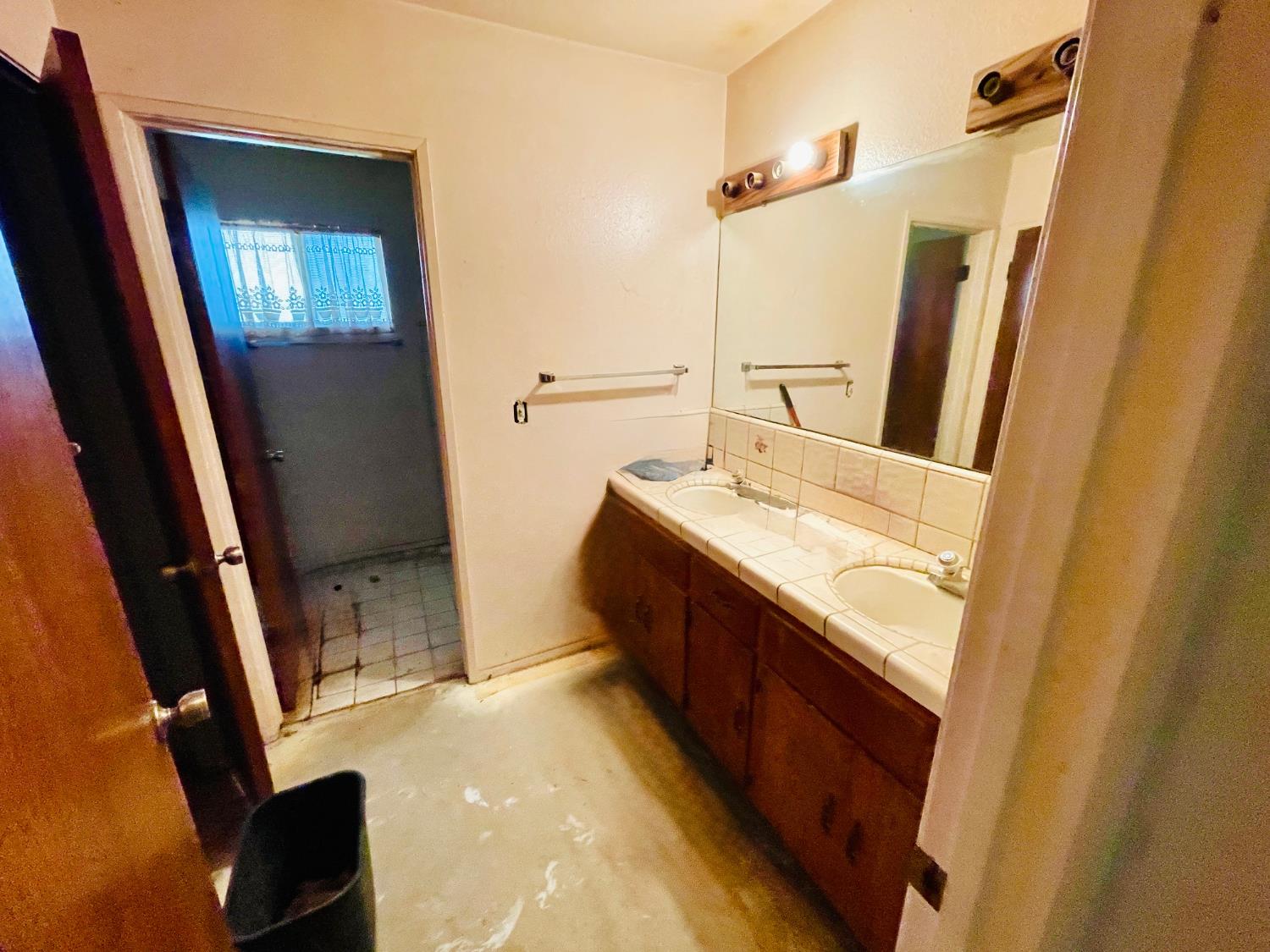 10740 Ferguson Rd, Clovis, CA 93619