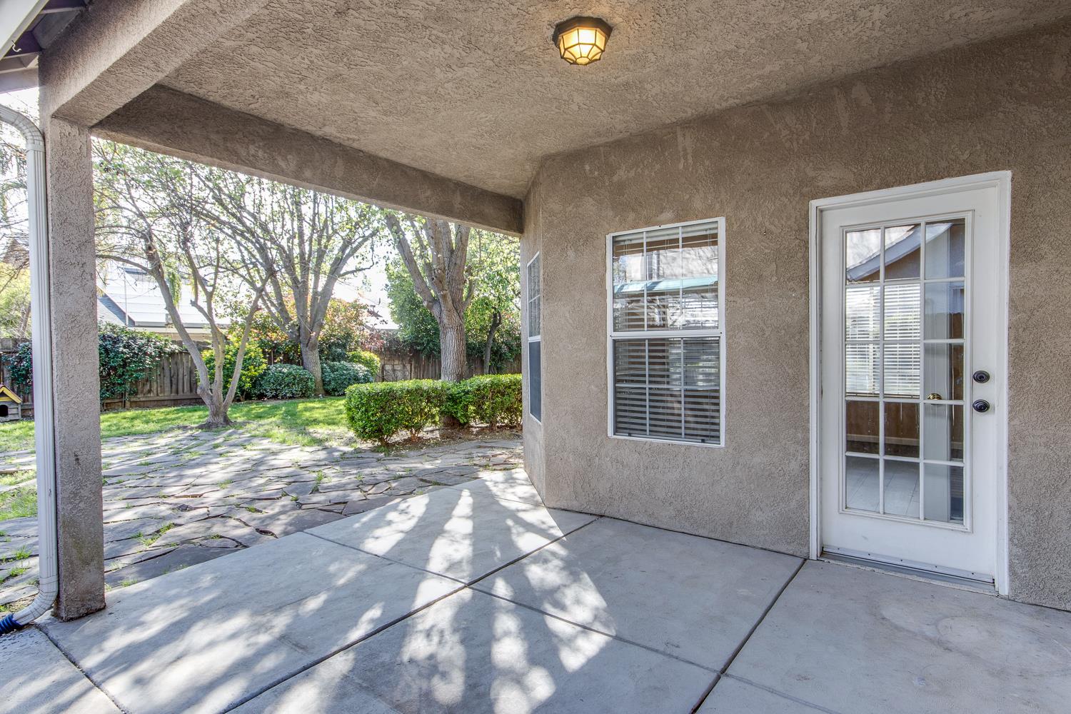 166 Bedford Ave, Clovis, CA 93611