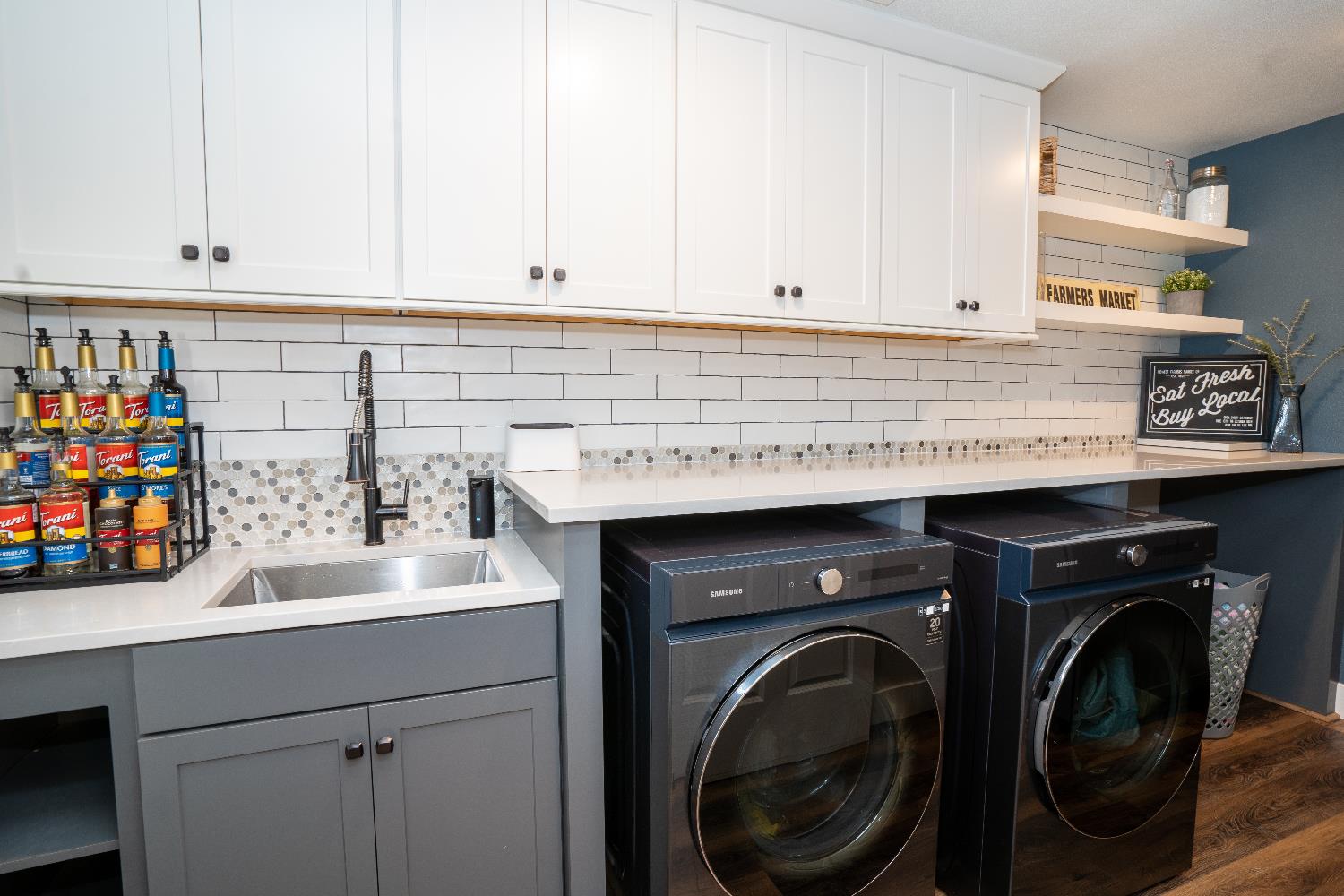 684 W Chennault Ave, Clovis, CA 93611