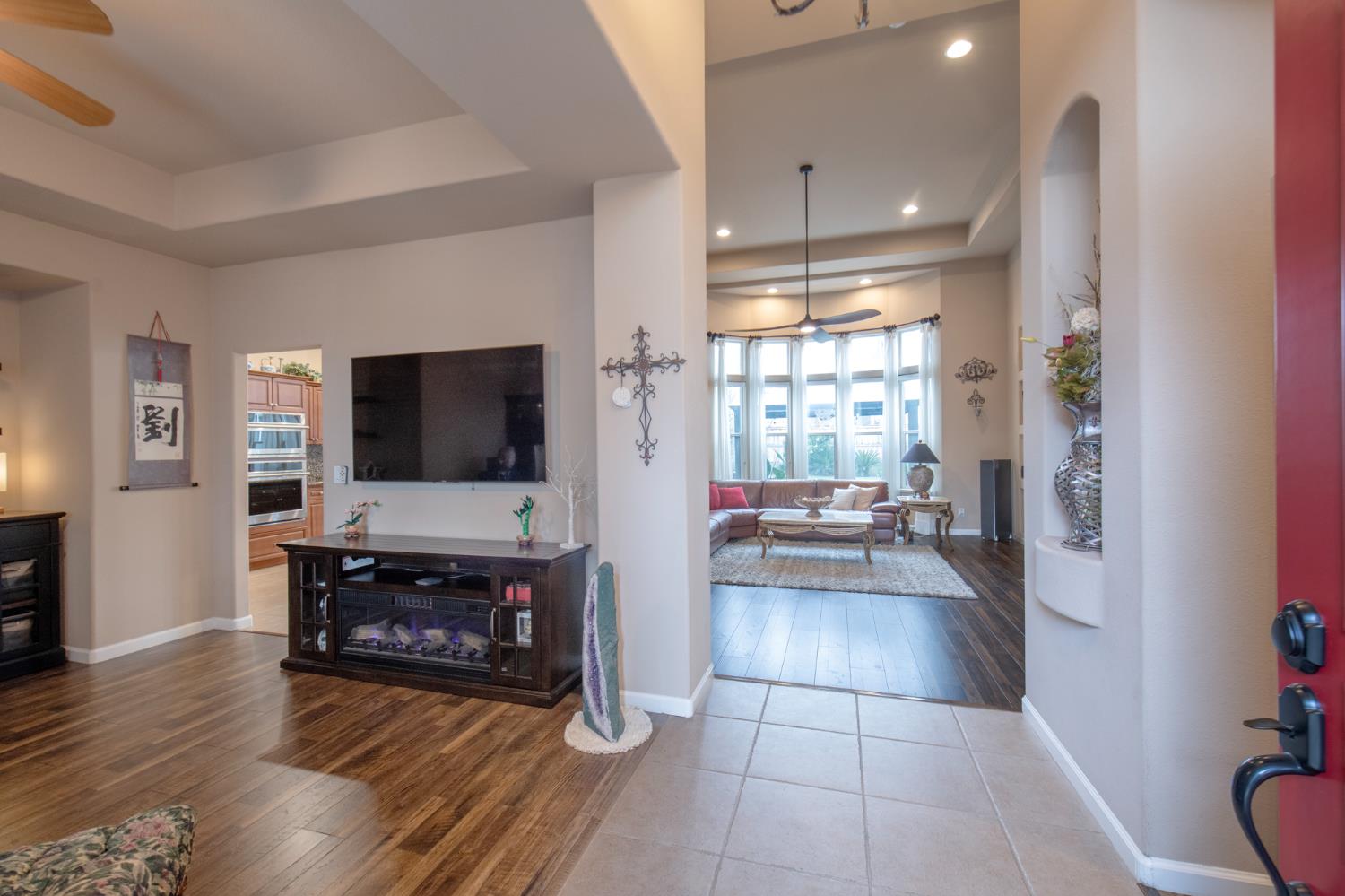 1890 N Hornet Ave, Clovis, CA 93619