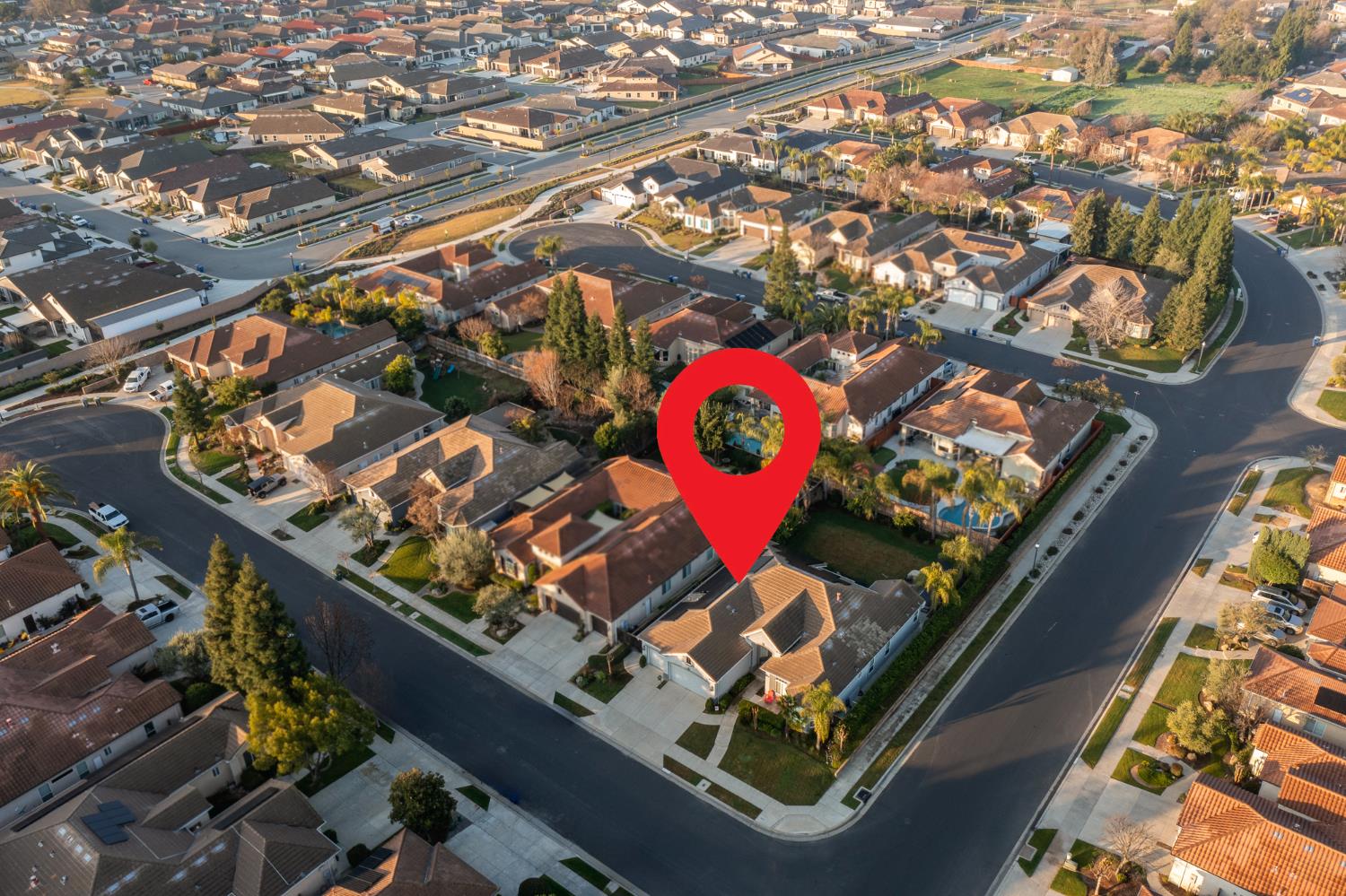 1890 N Hornet Ave, Clovis, CA 93619