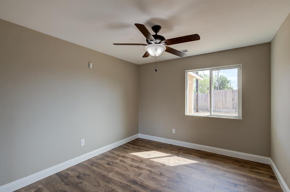 216 Keats Ave, Clovis, CA 93612