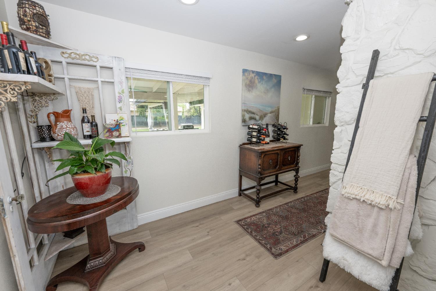 2064 Ashlan Ave, Clovis, CA 93611