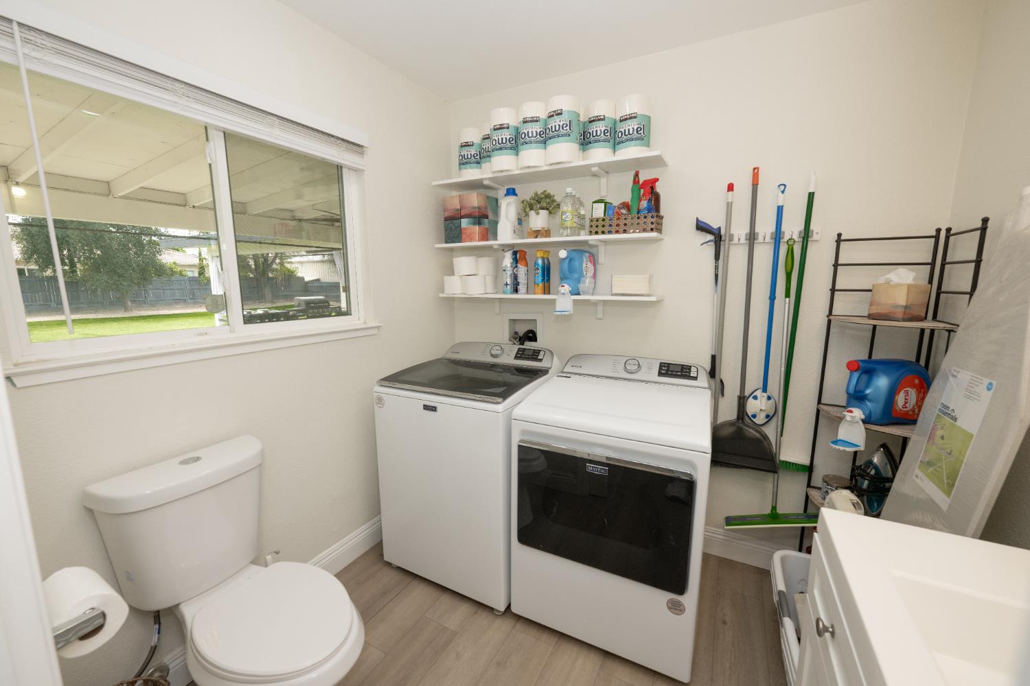 2064 Ashlan Ave, Clovis, CA 93611