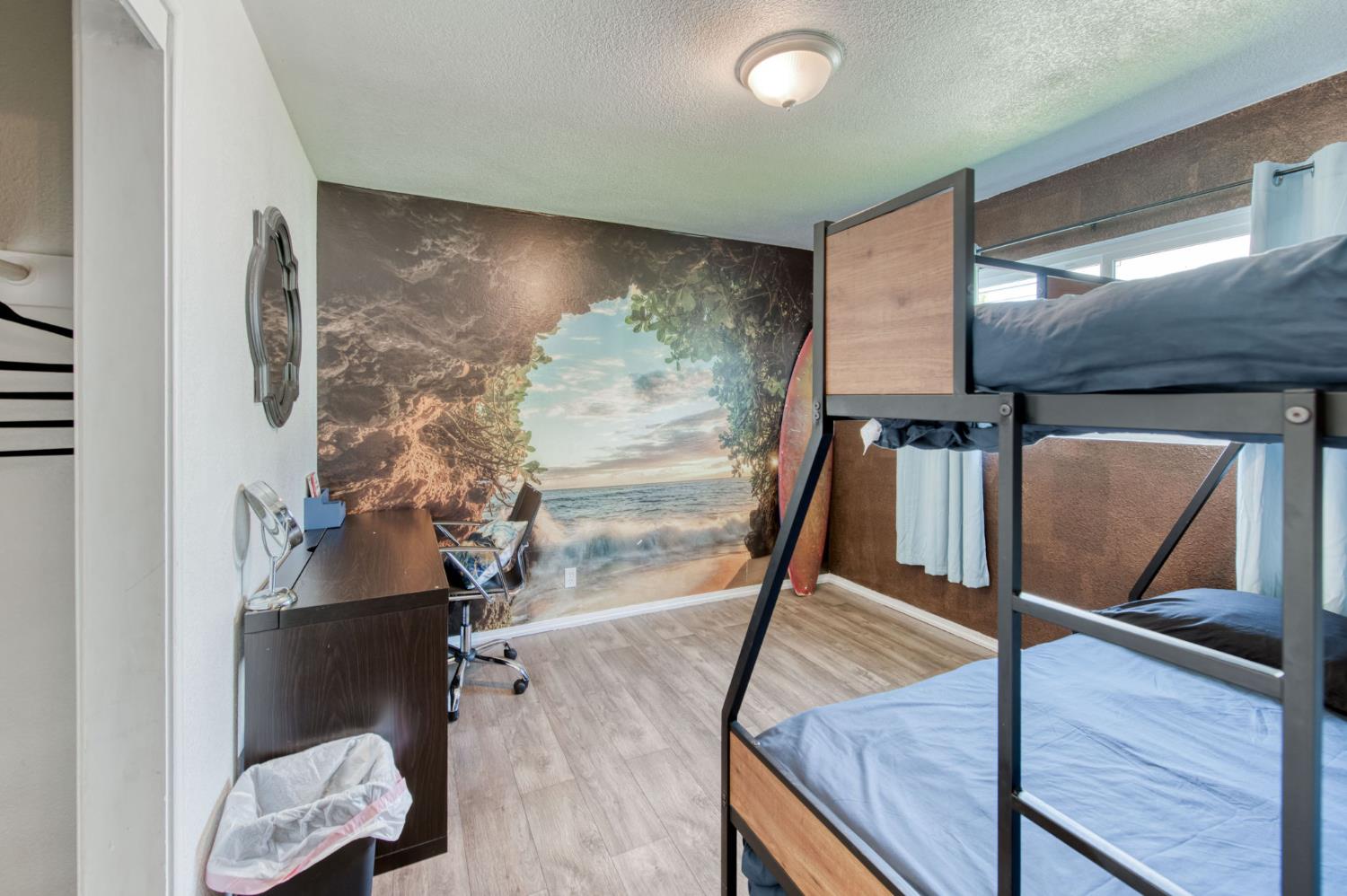 965 W Fairmont Ave, Clovis, CA 93612