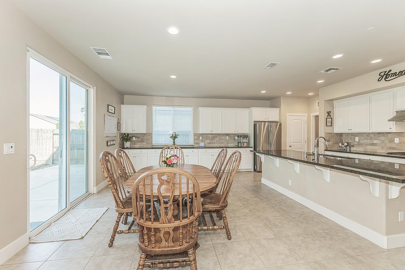 3883 Keats, Clovis, CA 93619