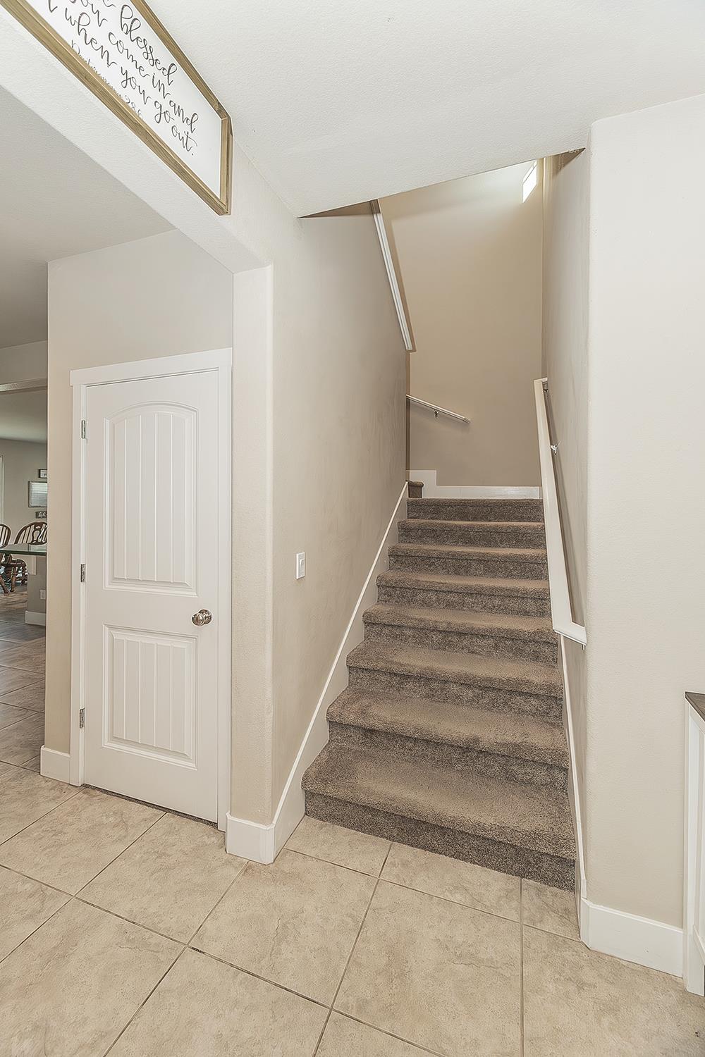 3883 Keats, Clovis, CA 93619