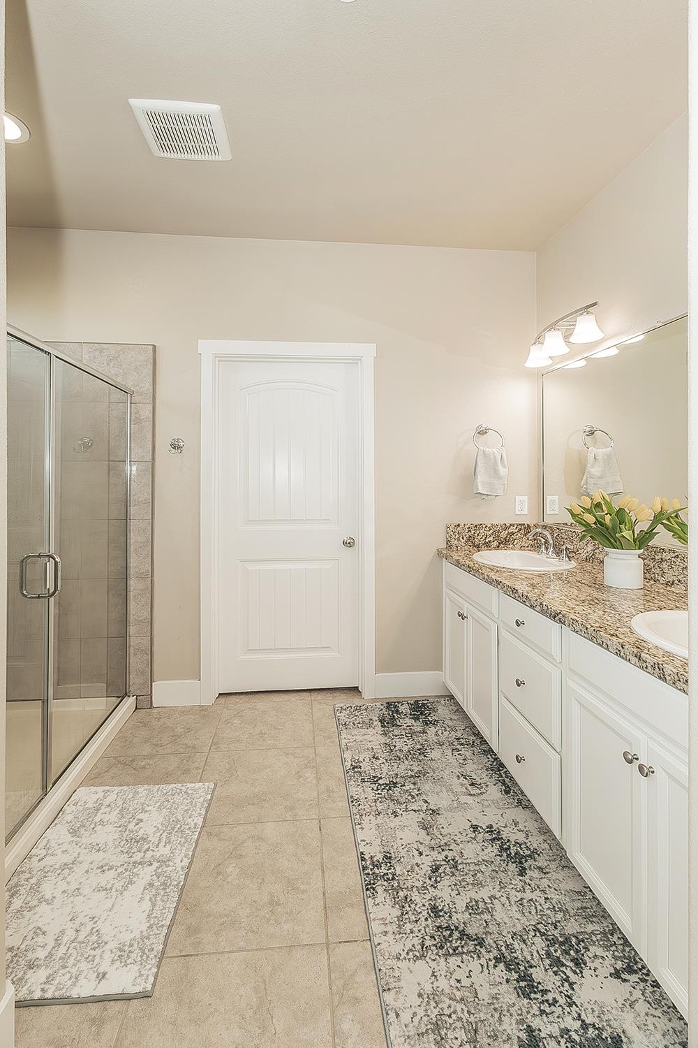 3883 Keats, Clovis, CA 93619