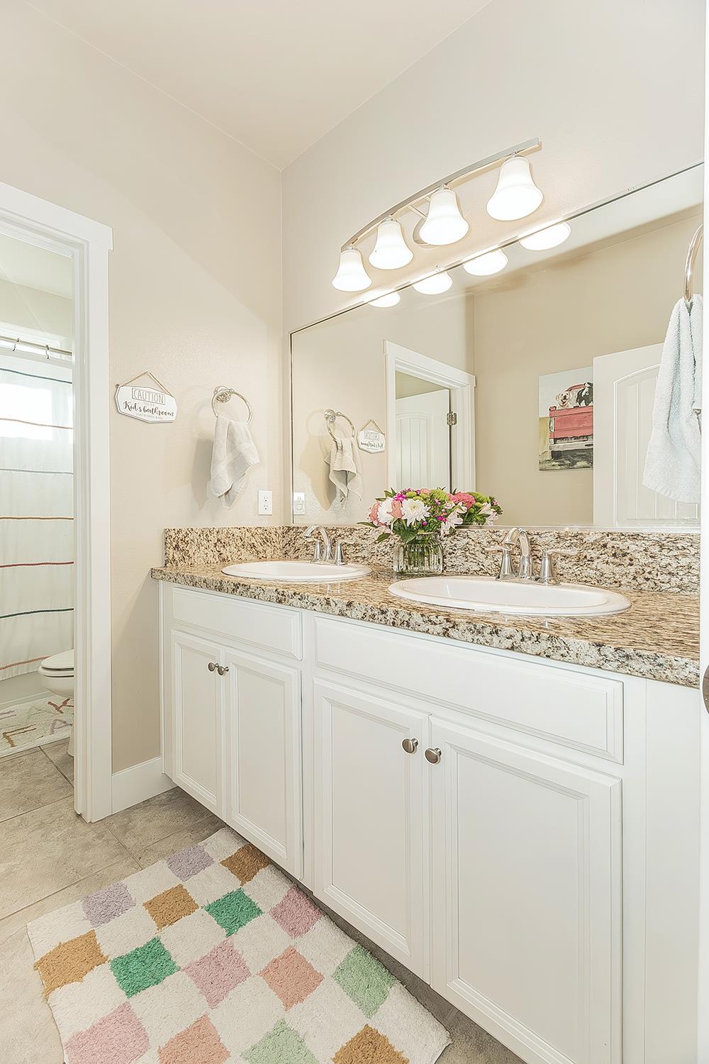 3883 Keats, Clovis, CA 93619