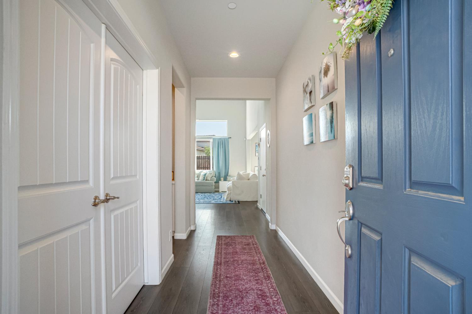 637 Soledad Ave, Clovis, CA 93619