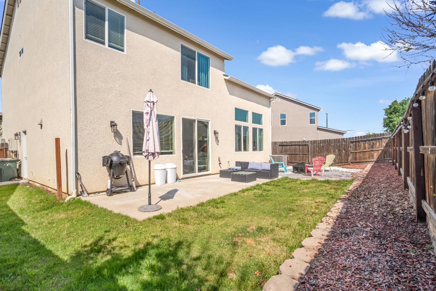 637 Soledad Ave, Clovis, CA 93619