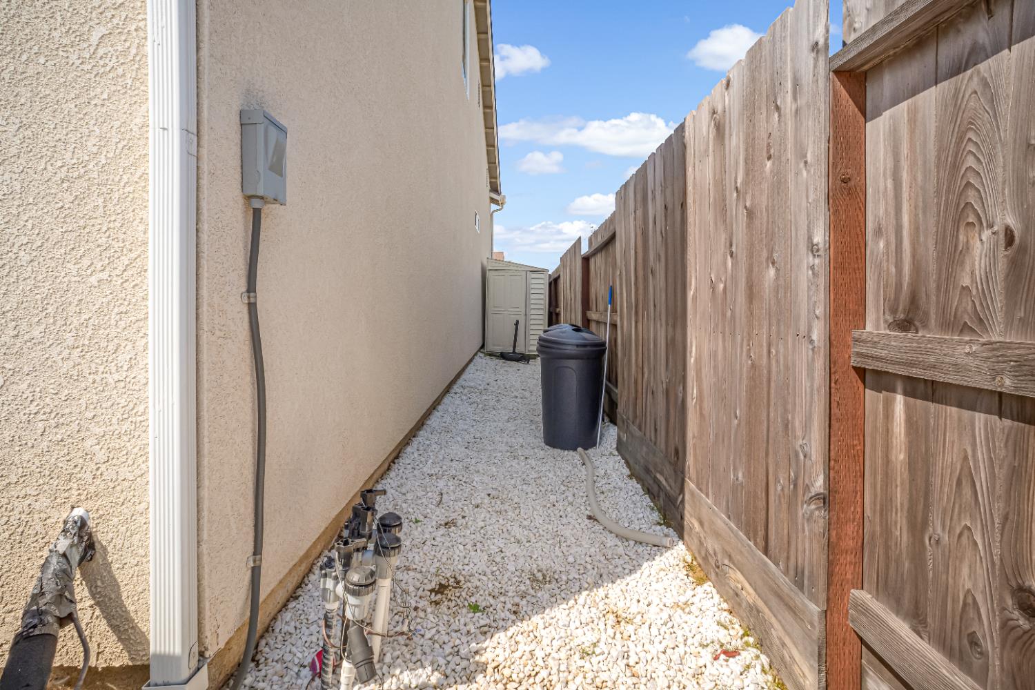 637 Soledad Ave, Clovis, CA 93619