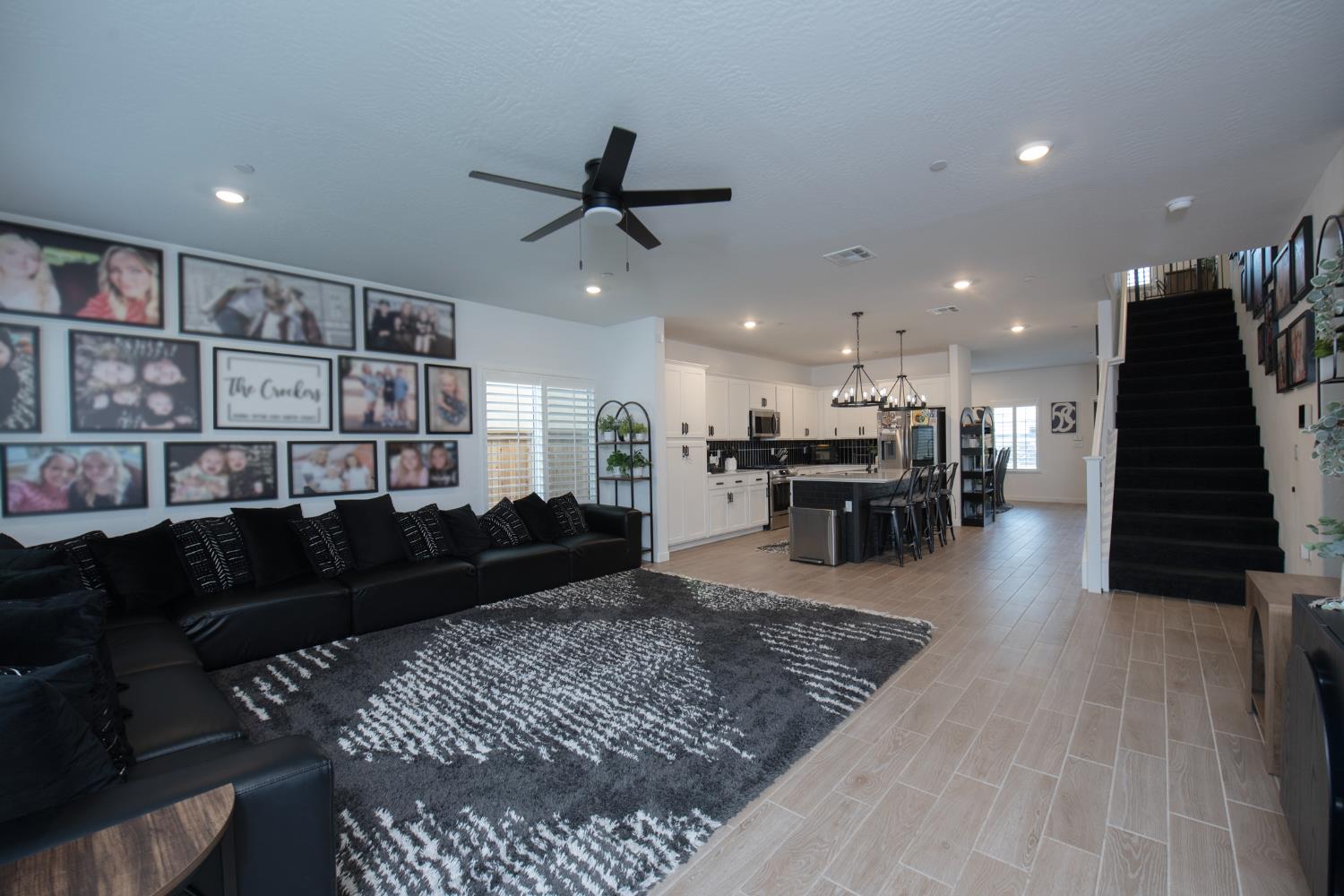 1280 Bloom Ave, Clovis, CA 93619