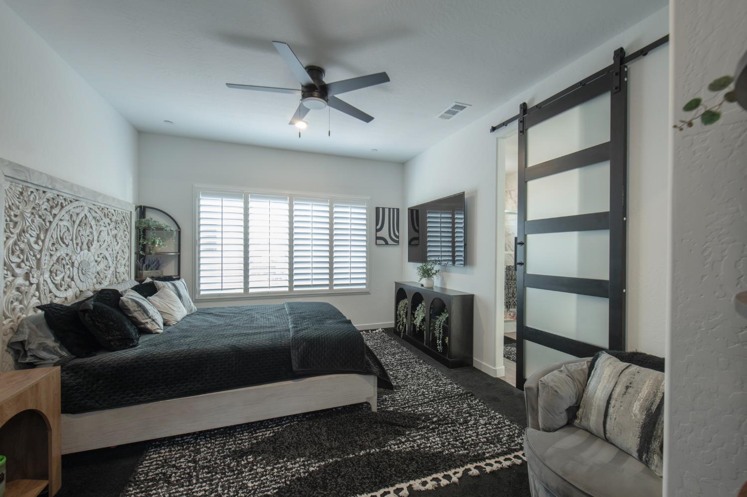 1280 Bloom Ave, Clovis, CA 93619