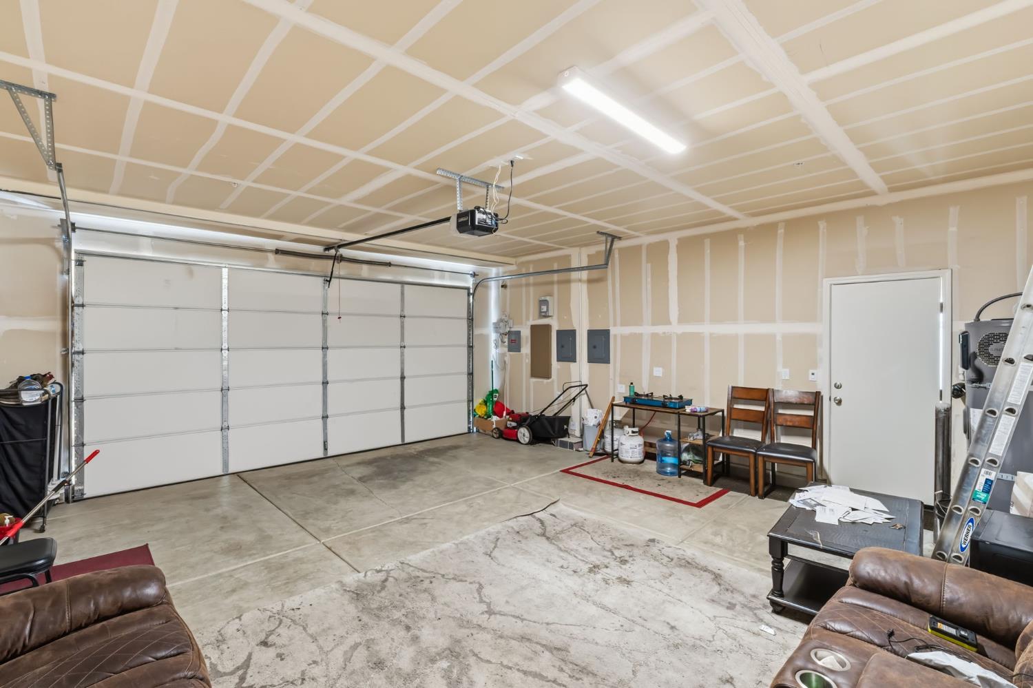 3562 E San Marino Ave, Clovis, CA 93619