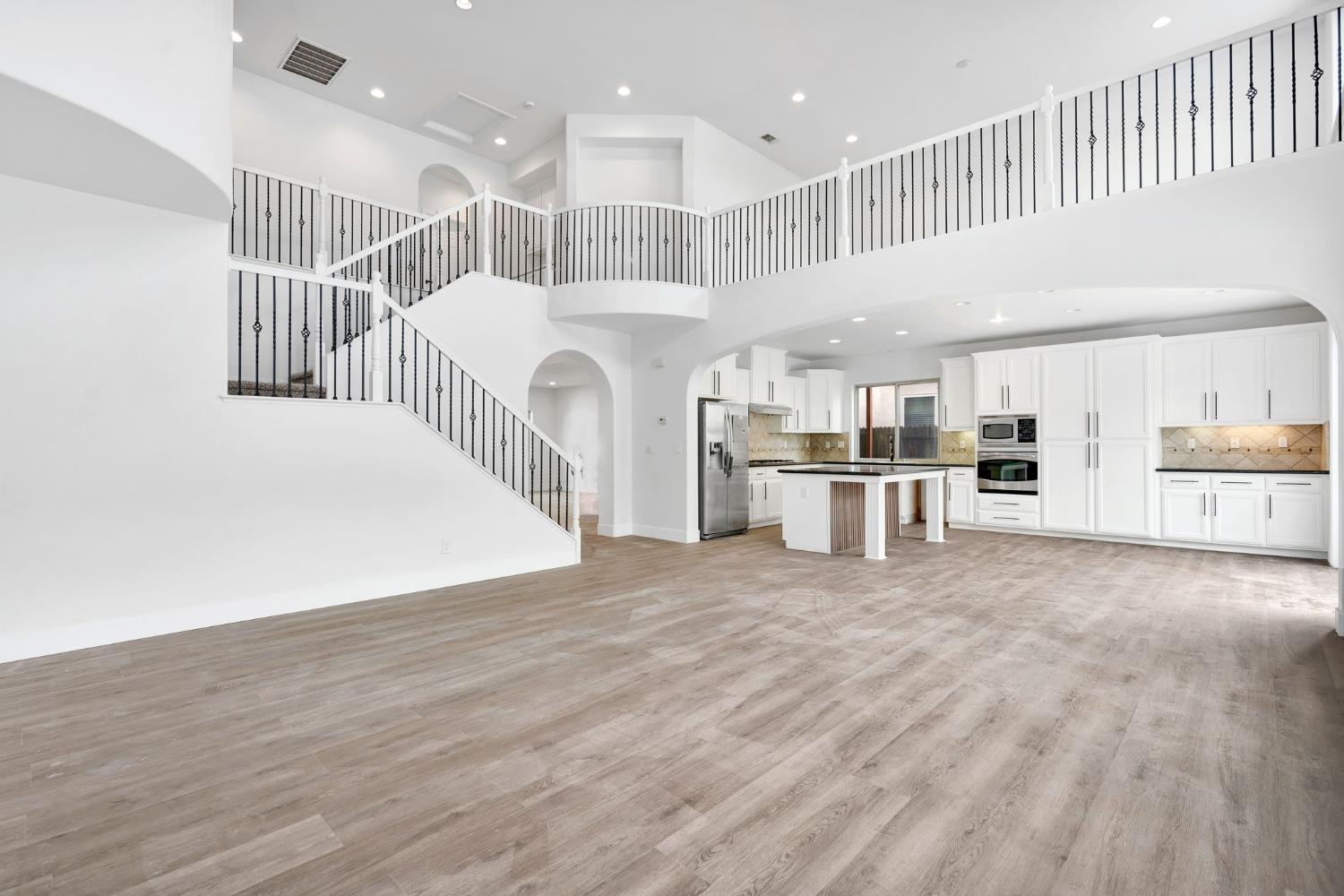 1823 Houston Ave, Clovis, CA 93619