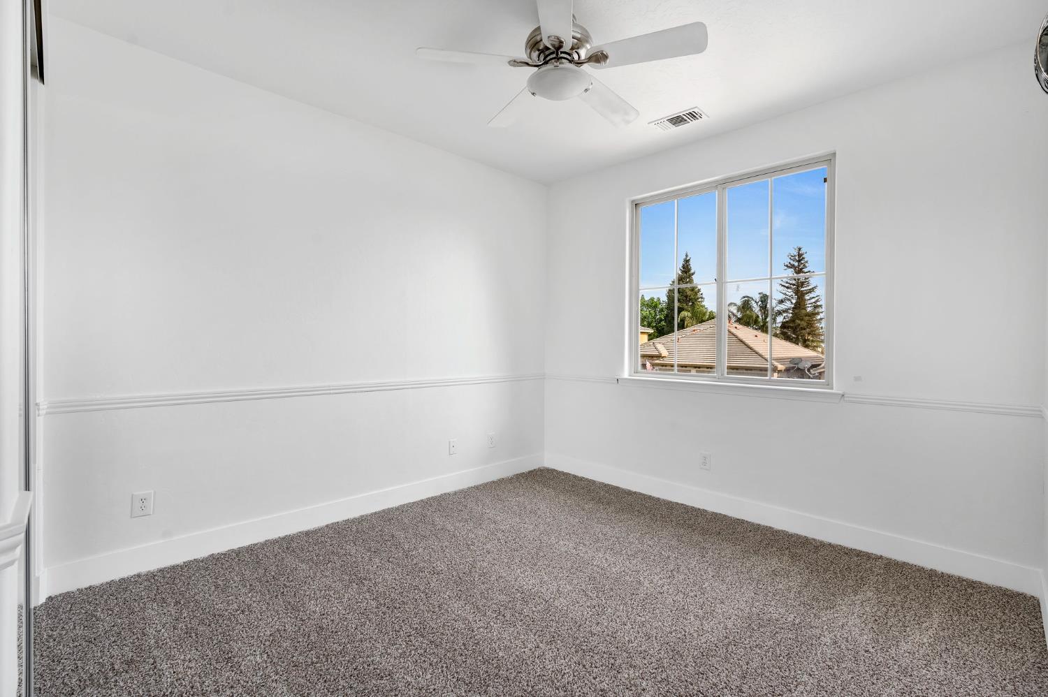 1823 Houston Ave, Clovis, CA 93619