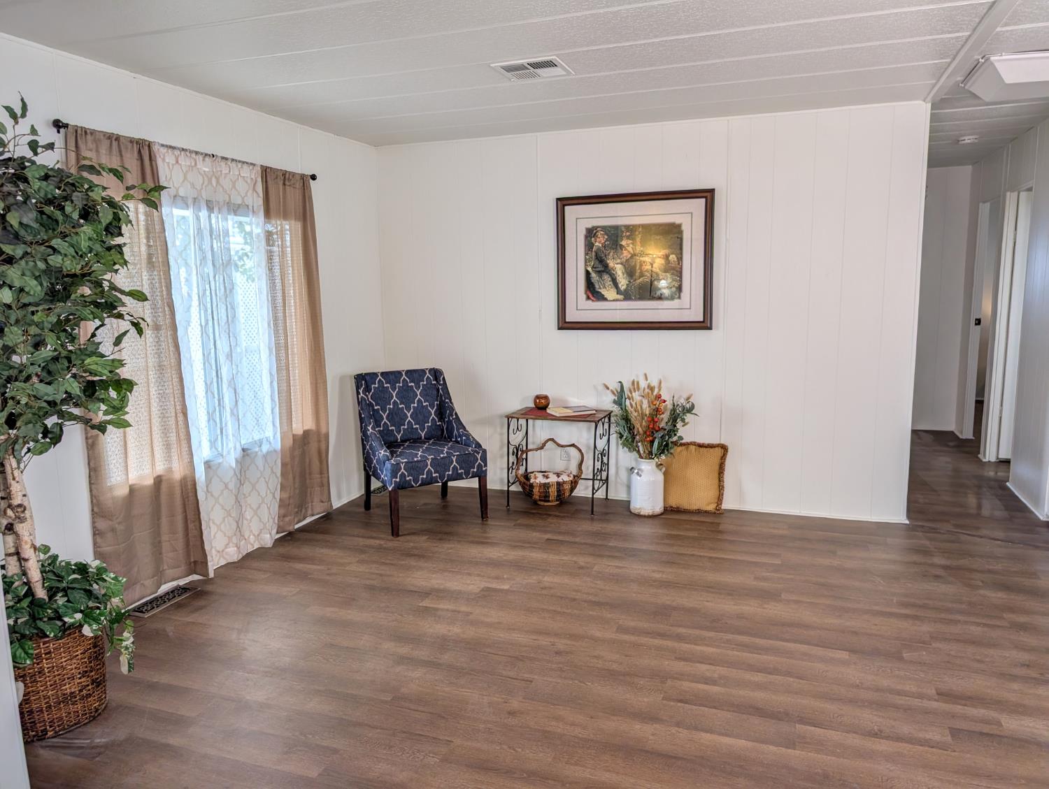 1001 Sylmar #30, Clovis, CA 93612