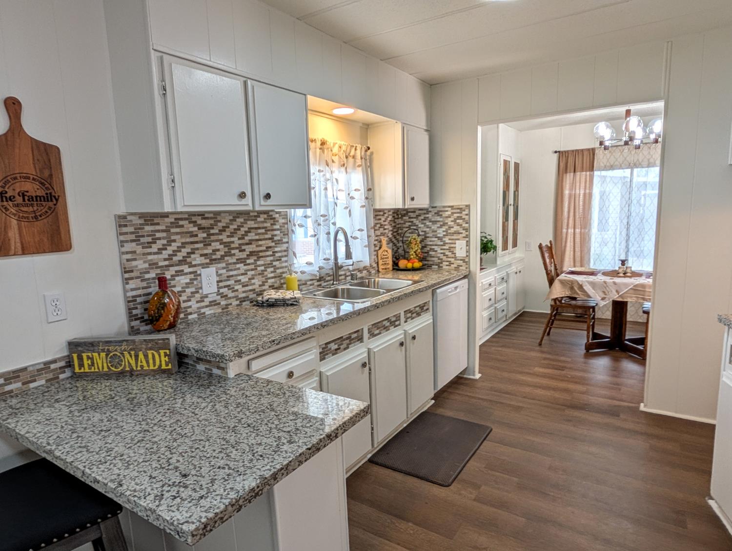 1001 Sylmar #30, Clovis, CA 93612