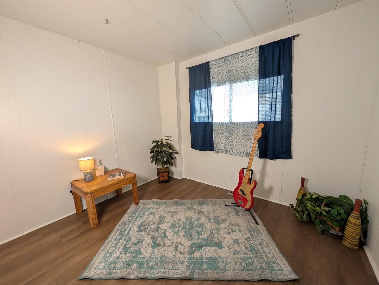 1001 Sylmar #30, Clovis, CA 93612