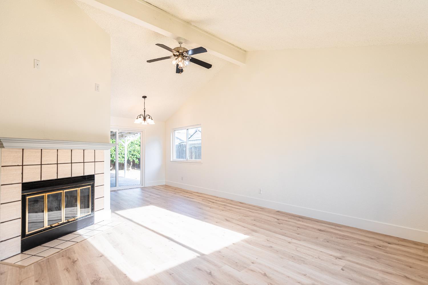 3725 Eddy Ave, Clovis, CA 93612