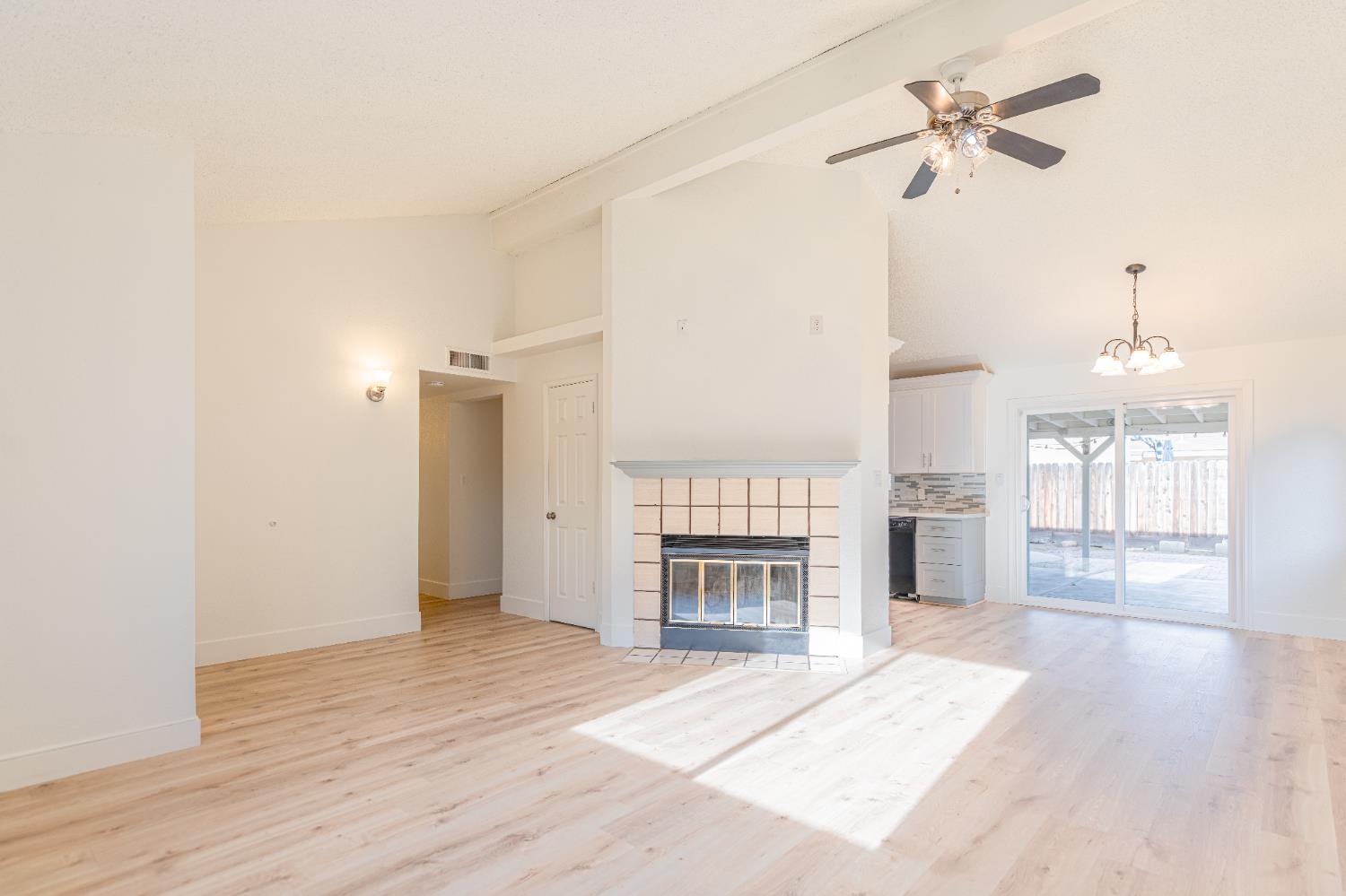 3725 Eddy Ave, Clovis, CA 93612