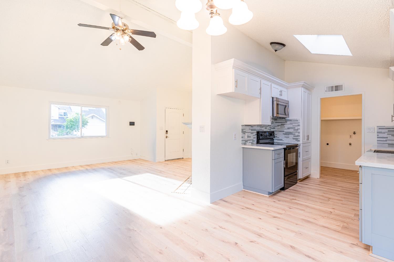 3725 Eddy Ave, Clovis, CA 93612