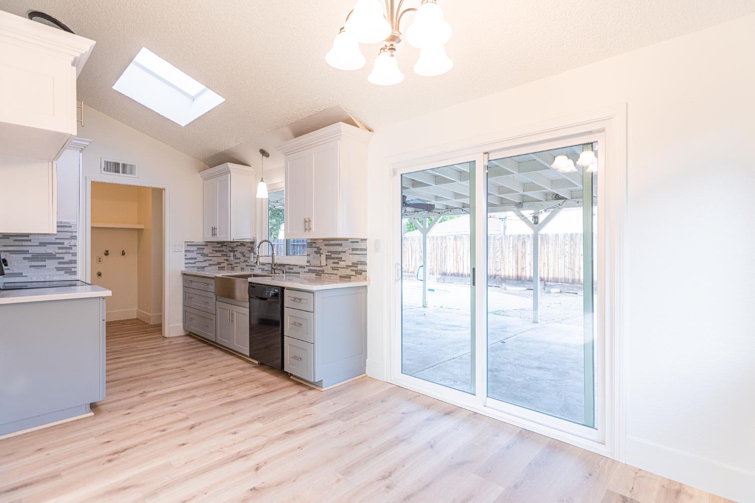 3725 Eddy Ave, Clovis, CA 93612