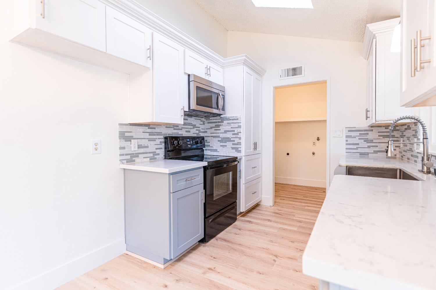 3725 Eddy Ave, Clovis, CA 93612